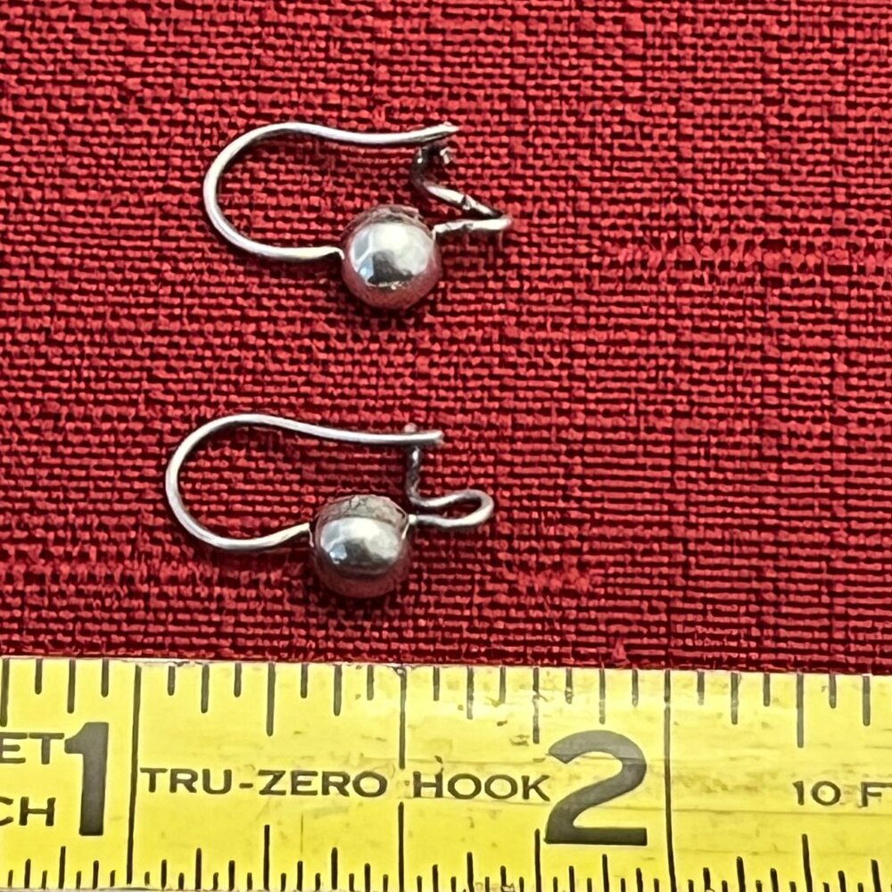 Vintage Silver Tone Kidney Clasp Ball Earrings - Picture 2 of 2